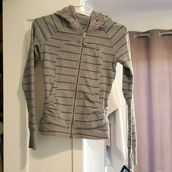 Lululemon Scuba Hoodie - Picture 1 of 2